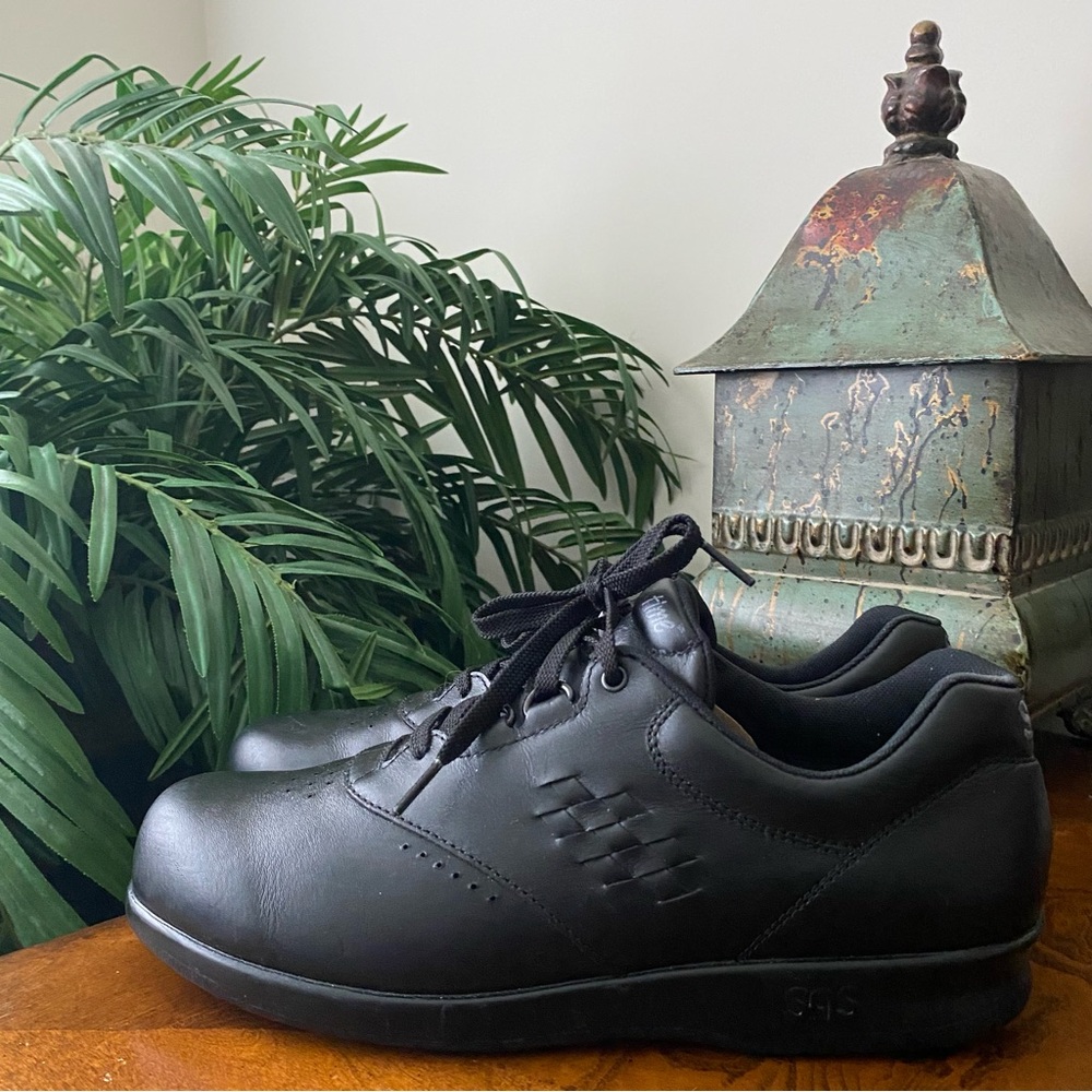 SAS Free Time Black Tripad Walking Shoes